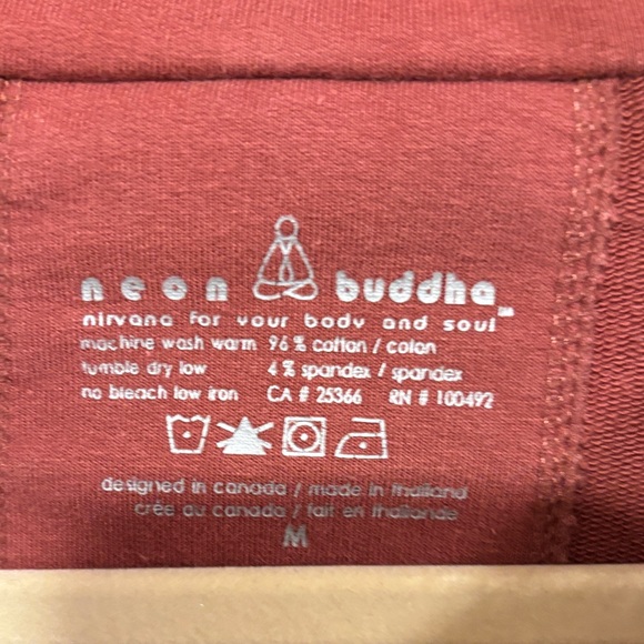 Neon Buddh Brick/brownish Cowl Neck pullover w/cute Button Accents. Roomy size M - Picture 3 of 6